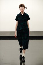 トリコ・コム デ ギャルソン17年秋冬コレクション - ミックスによる重層構造に軽やかな風を吹かせて｜写真23