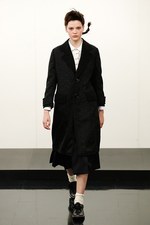 トリコ・コム デ ギャルソン17年秋冬コレクション - ミックスによる重層構造に軽やかな風を吹かせて｜写真27