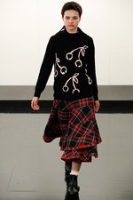 トリコ・コム デ ギャルソン17年秋冬コレクション - ミックスによる重層構造に軽やかな風を吹かせて｜写真28