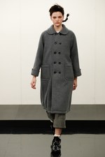 トリコ・コム デ ギャルソン17年秋冬コレクション - ミックスによる重層構造に軽やかな風を吹かせて｜写真37