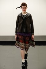 トリコ・コム デ ギャルソン17年秋冬コレクション - ミックスによる重層構造に軽やかな風を吹かせて｜写真43