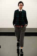 トリコ・コム デ ギャルソン17年秋冬コレクション - ミックスによる重層構造に軽やかな風を吹かせて｜写真47