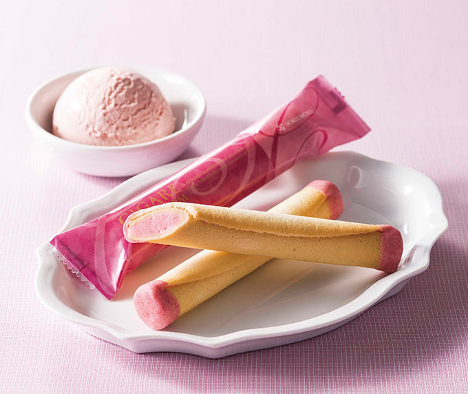 ヨックモック「シガール アイスクリーム」の“ストロベリー味”再登場、果肉＆果汁を約30％使用 | 写真