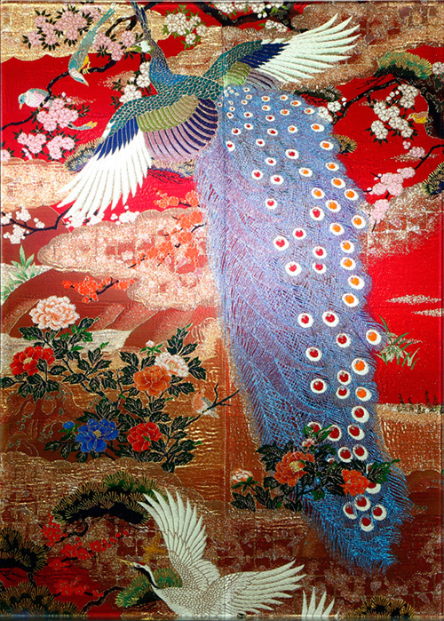 「和硝子の世界」展が岐阜・飛騨高山で開催、着物や西陣織の帯を封じ込めたガラスアートを町家空間で｜写真1