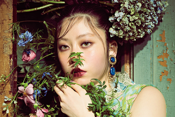 ヴィンテージブティック「マルテ」書籍『PAPER MOON』を創刊、野村仁美・SUMIREなど参加