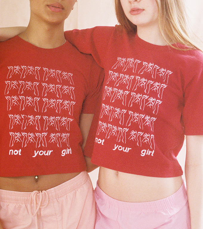 ボンジュールガール×NY発「ME AND YOU」フェミニズムを表現したロングTシャツやスウェット | 写真