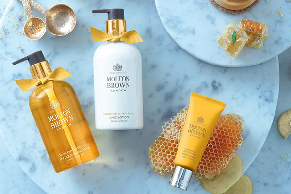 モルトンブラウンから「洋ナシタルト」「エクレア」をイメージしたハンドウォッシュやボディローション