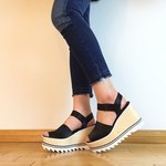 ジェフリーキャンベル新作厚底シューズ、春夏にピッタリなウッドソールサンダル｜写真1