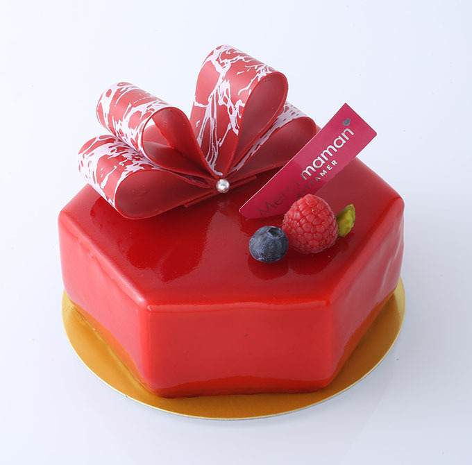 ベルギー王室御用達「ヴィタメール」から母の日のケーキ「ルージュ・フィネス」苺のムースにローズの香りを | 写真