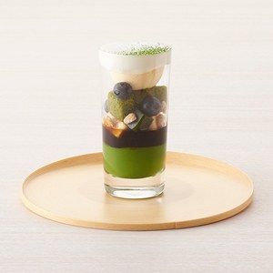 トラヤカフェより抹茶メニューが限定登場 - 豆乳アイス入り抹茶パフェ、白あんの抹茶ケーキ｜写真1