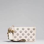 コーチ×ロダルテの限定コレクションをオープニングセレモニー表参道店で発売、バッグやウェアなどを展開｜写真14