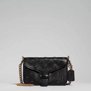 コーチ×ロダルテの限定コレクションをオープニングセレモニー表参道店で発売、バッグやウェアなどを展開｜写真6