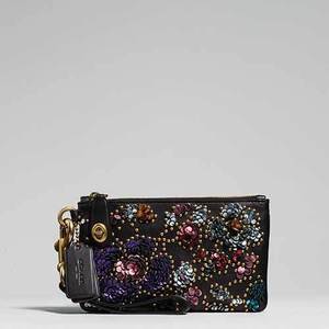 コーチ×ロダルテの限定コレクションをオープニングセレモニー表参道店で発売、バッグやウェアなどを展開｜写真10