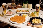 ウィーンの老舗カフェ「カフェ ラントマン青山店」の限定コース、地ビールが飲み放題＆伝統料理のコース｜写真1