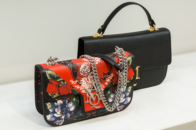 ディオール(DIOR), ヴァレンティノ(VALENTINO), フェンディ(FENDI), ロエベ(LOEWE), ディスコード ヨウジヤマモト(discord Yohji Yamamoto), ヴェルサーチェ(VERSACE), モスキーノ(MOSCHINO), マックイーン(McQueen), ジョウタロウ サイトウ(JOTARO SAITO), ヴィヴィアン・ウエストウッド(Vivienne Westwood) ギンザ シックス｜写真115