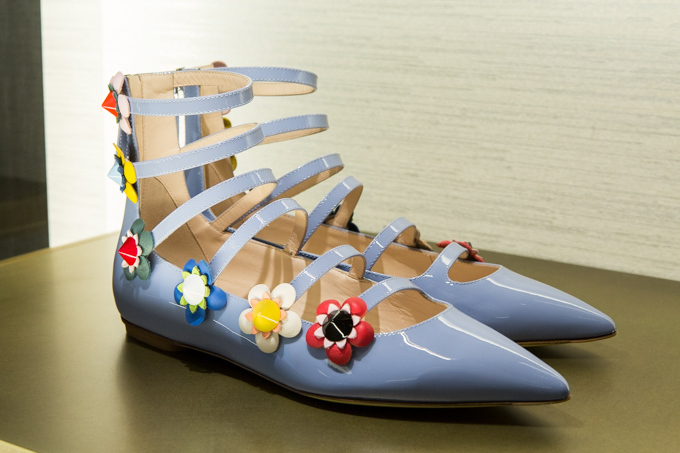 ディオール(DIOR), ヴァレンティノ(VALENTINO), フェンディ(FENDI), ロエベ(LOEWE), ディスコード ヨウジヤマモト(discord Yohji Yamamoto), ヴェルサーチェ(VERSACE), モスキーノ(MOSCHINO), マックイーン(McQueen), ジョウタロウ サイトウ(JOTARO SAITO), ヴィヴィアン・ウエストウッド(Vivienne Westwood) ギンザ シックス｜写真59