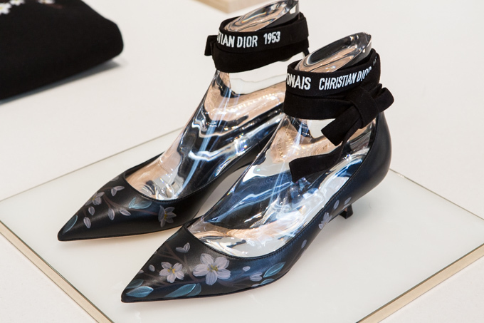 ディオール(DIOR), ヴァレンティノ(VALENTINO), フェンディ(FENDI), ロエベ(LOEWE), ディスコード ヨウジヤマモト(discord Yohji Yamamoto), ヴェルサーチェ(VERSACE), モスキーノ(MOSCHINO), マックイーン(McQueen), ジョウタロウ サイトウ(JOTARO SAITO), ヴィヴィアン・ウエストウッド(Vivienne Westwood) ギンザ シックス｜写真3