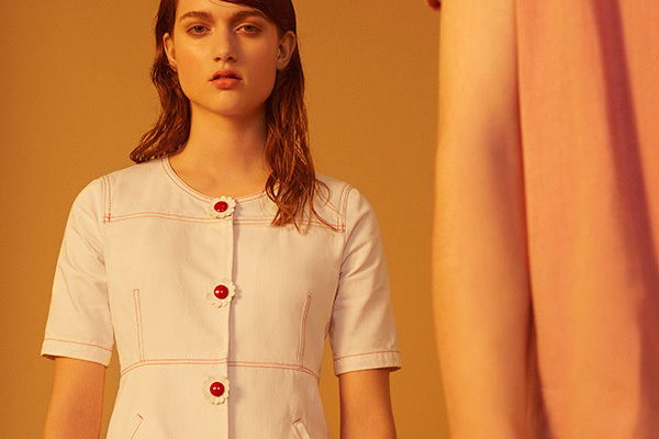 メゾン キツネ「“Summer Glow”カプセルコレクション」グラフィックとエッジの効いたアイテム