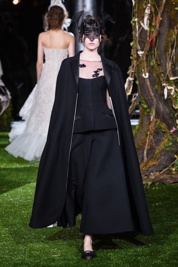 ディオール オートクチュール(DIOR Haute Couture) 2017年春夏ウィメンズコレクション シルエット - 写真12