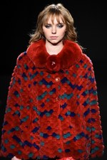 ロイヤル チエ 2017-18年秋冬コレクション - 赤からはじまるフェミニンな幻想世界｜写真11