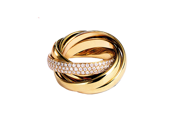 ティファニーの新作ジュエリー「パロマ メロディ」ダイヤモンド×メタルの5連バングル＆リング