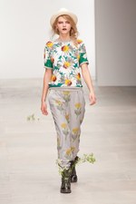 華やかなガーデンスタイルでハッピーに - アシシュ(Ashish)　2012年春夏コレクション｜写真3