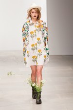 華やかなガーデンスタイルでハッピーに - アシシュ(Ashish)　2012年春夏コレクション｜写真4