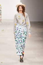 華やかなガーデンスタイルでハッピーに - アシシュ(Ashish)　2012年春夏コレクション｜写真5