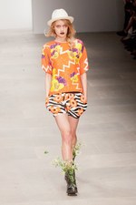 華やかなガーデンスタイルでハッピーに - アシシュ(Ashish)　2012年春夏コレクション｜写真18