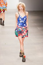 華やかなガーデンスタイルでハッピーに - アシシュ(Ashish)　2012年春夏コレクション｜写真21
