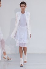 白と黒の美しいコントラスト - ニコラ アンドレア タラリス(Nicolas Andreas Taralis) 2012年春夏コレクション｜写真4