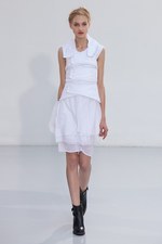 白と黒の美しいコントラスト - ニコラ アンドレア タラリス(Nicolas Andreas Taralis) 2012年春夏コレクション｜写真10