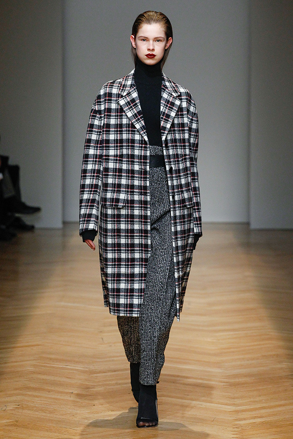 アキラーノ・リモンディ(AQUILANO・RIMONDI) 2017-18年秋冬ウィメンズコレクション  - 写真17