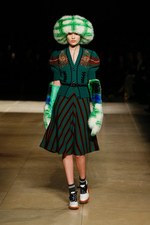 ミュウミュウ 2017-18年秋冬コレクション - 時を超えて交わるエレガンスとスポーティさ｜写真7