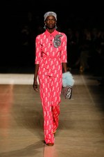 ミュウミュウ 2017-18年秋冬コレクション - 時を超えて交わるエレガンスとスポーティさ｜写真15