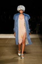 ミュウミュウ 2017-18年秋冬コレクション - 時を超えて交わるエレガンスとスポーティさ｜写真32