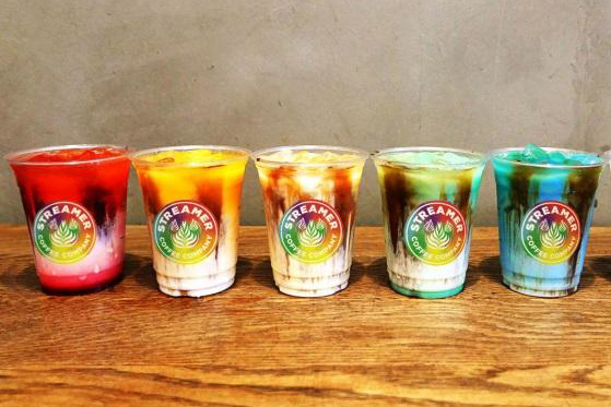 「レインボーラテ」