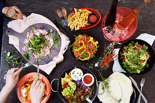 ハイボール｜ラグジュアリービアリゾート「ルガル・ア・アモール」が町田モディ屋上に、夜景と楽しむ南米料理＆ビール