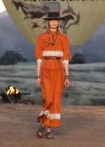 ディオール  2018年リゾートコレクション - 強い探求心を持ってメゾンの軌跡を追う｜写真22