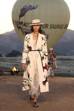 ディオール  2018年リゾートコレクション - 強い探求心を持ってメゾンの軌跡を追う｜写真24