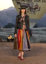 ディオール  2018年リゾートコレクション - 強い探求心を持ってメゾンの軌跡を追う｜写真32