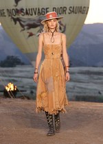 ディオール  2018年リゾートコレクション - 強い探求心を持ってメゾンの軌跡を追う｜写真40