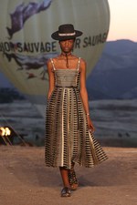 ディオール  2018年リゾートコレクション - 強い探求心を持ってメゾンの軌跡を追う｜写真73