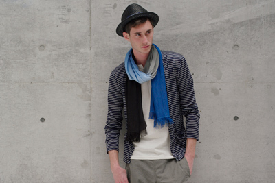 世界を舞台に活躍する男性のスタイルをイメージした、KATHARINE HAMNETT LONDONの最新コレクション