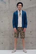 世界を舞台に活躍する男性のスタイルをイメージした、KATHARINE HAMNETT LONDONの最新コレクション｜写真4