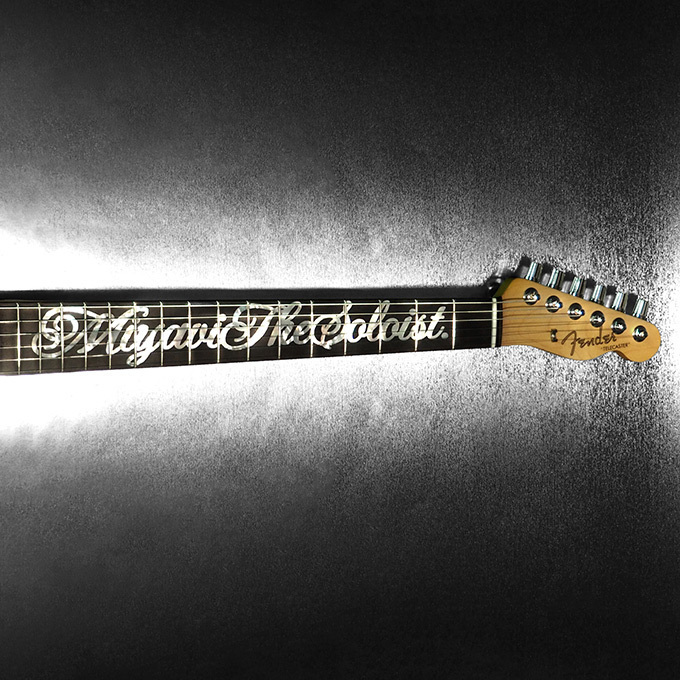 タカヒロミヤシタザソロイスト．からフェンダー製限定ギター＆Tシャツ、ギタリストMIYAVIとコラボ｜写真5