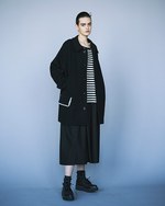 Y's 2017年秋冬コレクション - ネイビー(海軍)からのヒントは今も女性服の進化を後押しする｜写真12