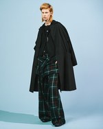 Y's 2017年秋冬コレクション - ネイビー(海軍)からのヒントは今も女性服の進化を後押しする｜写真23