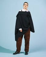 Y's 2017年秋冬コレクション - ネイビー(海軍)からのヒントは今も女性服の進化を後押しする｜写真31