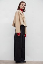 ワイズ ピンク 2017-18年秋冬コレクション - ミニマリストを目指す旅で見つけた遊び｜写真1